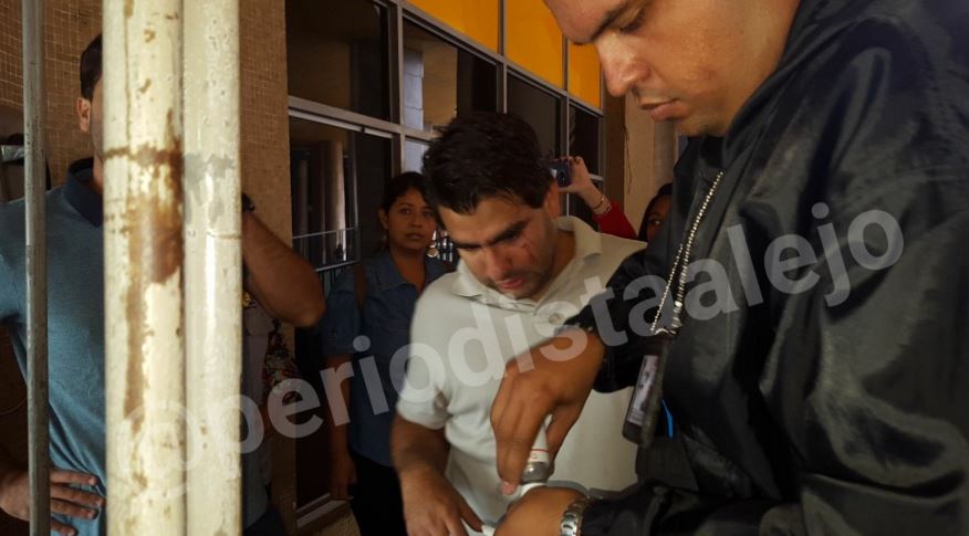 El reportero recibió una herida en el lado izquierdo del rostro. Cortesía @PeriodistaAlejo 