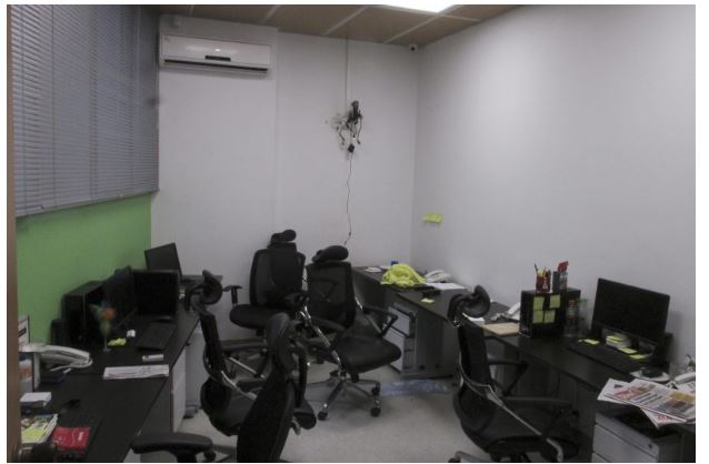 Así quedó la oficina de Crónica Uno luego del robo de sus equipos. Foto Cortesía de Espacio Público